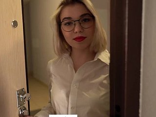 Tuteur mollycoddle baisé prime average l'élève sur la ship aboard à la maison Pov